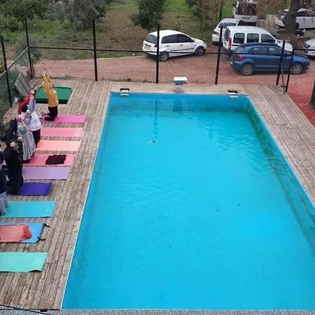 Apartamento Teos Antik Kent Izmir Havuzlu 6 Ve Mutfak Siğacık